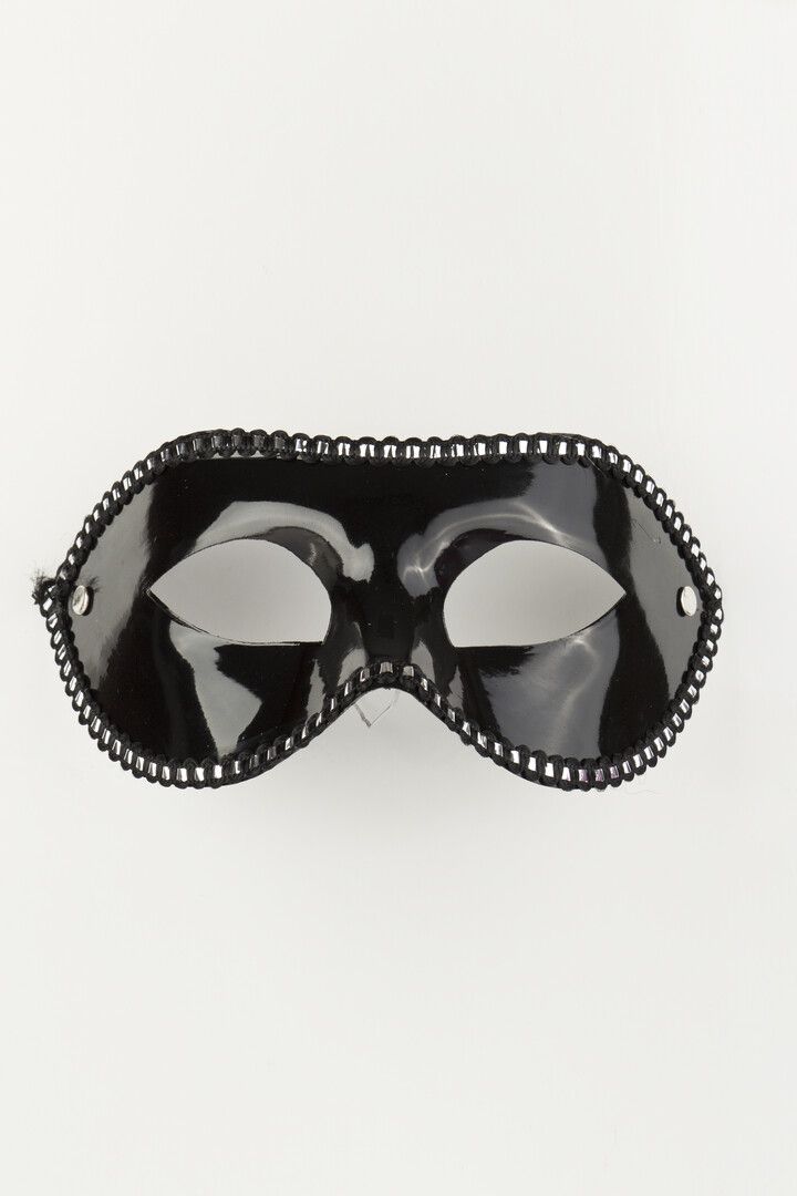 Ouch! Patterned Mask for Intimate Events