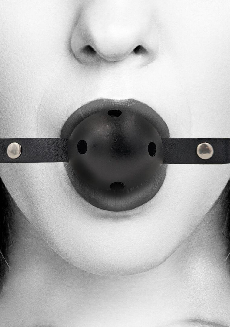 Ouch! Black Leather Breathable Ball Gag OU673
