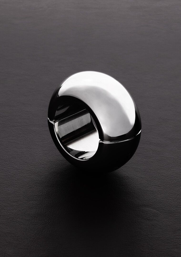 Steel by Shots soikea kivesvenytin suurempi koko