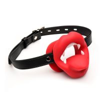 XR Brands Vampire Roter vibrierender Mundknebel mit Reißzähnen