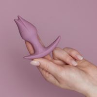 Fun Factory Bootie Fem Rose Silicone Plug, picture 4